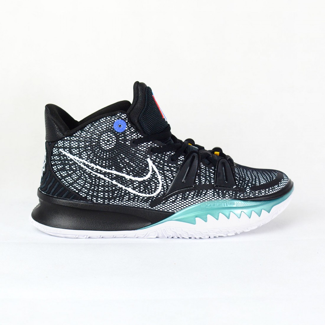 kyrie 7 brooklyn beats on feet